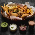 Oyo Hotel Aarav Inn Near Nawada Metro Station