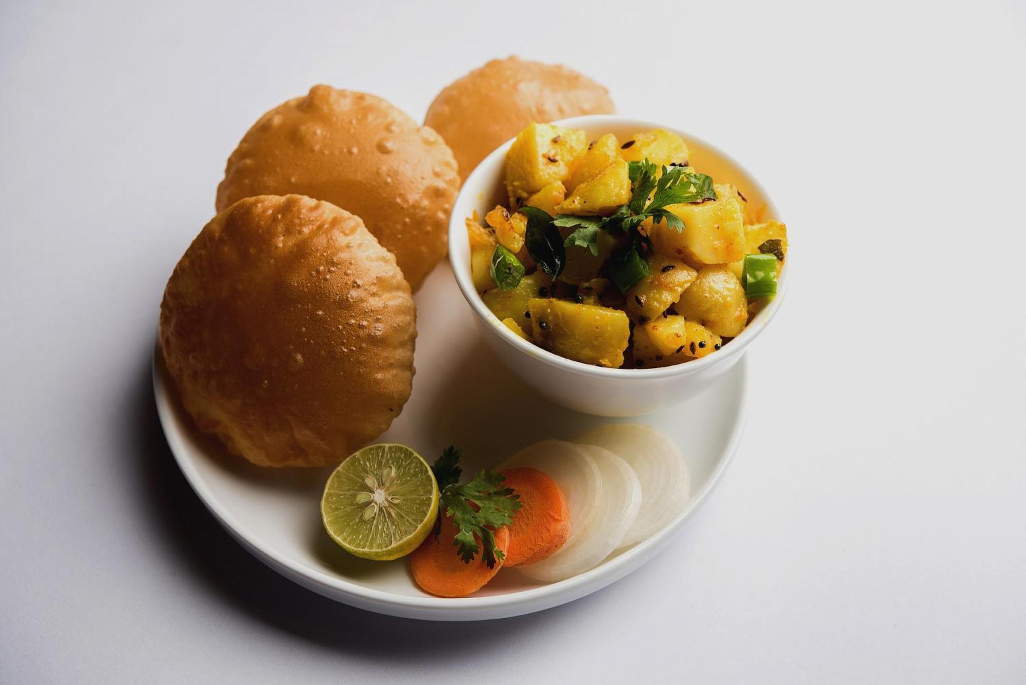 Hotel Oyo Aarav Near Nawada Metro Station
